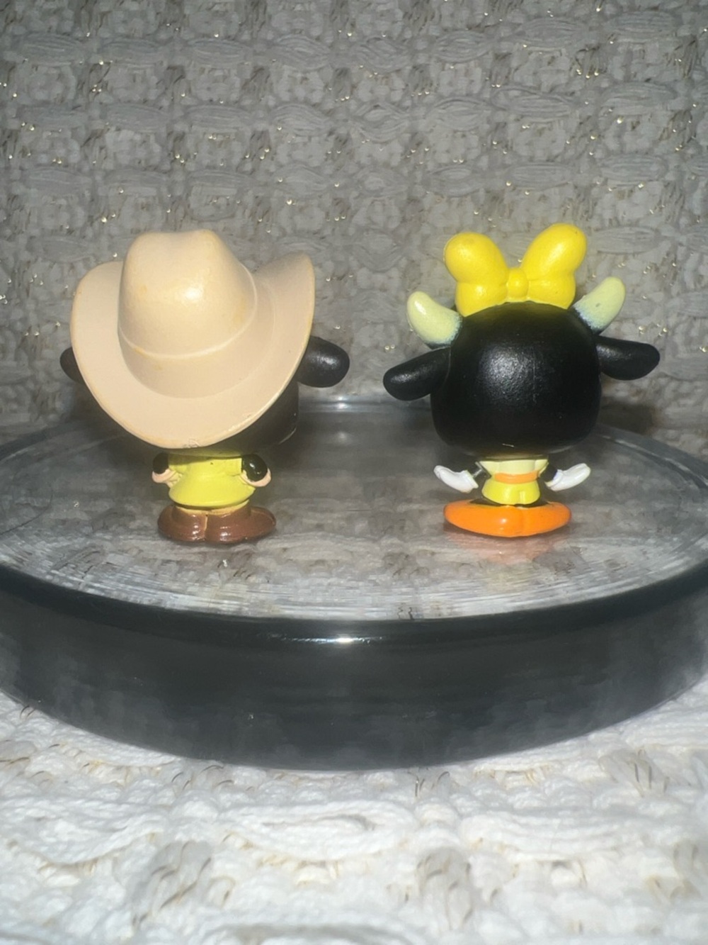 Disney Doorables Clarabell Pair - Picture 3 of 4